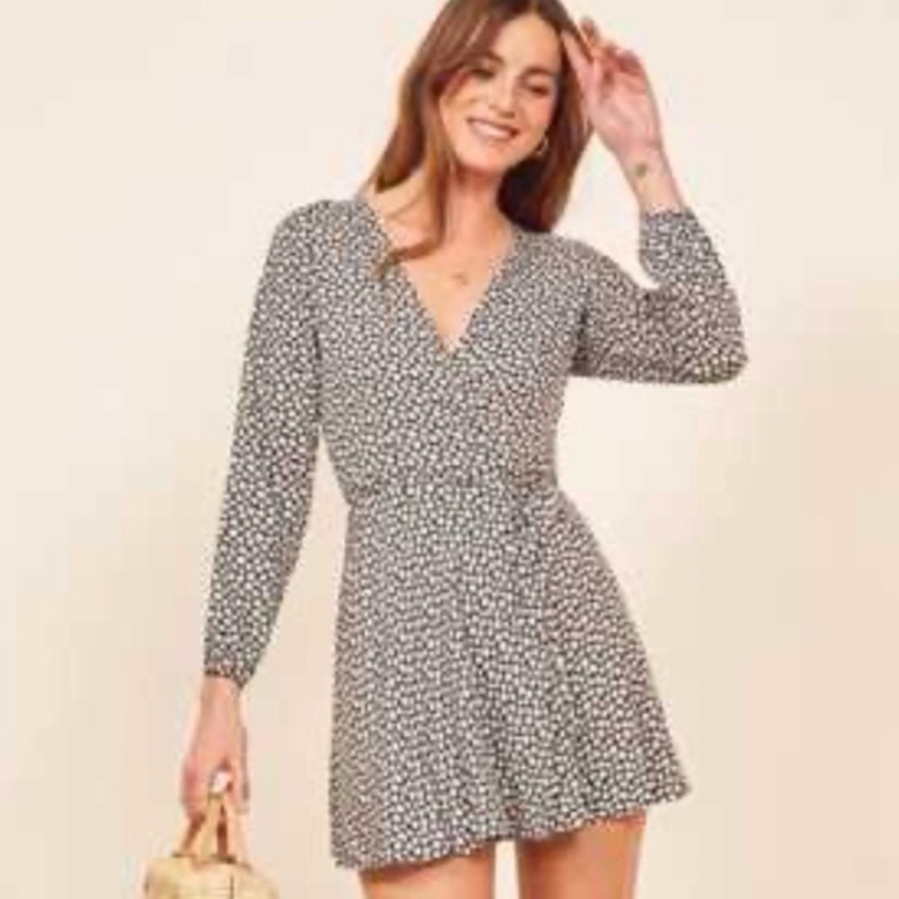 REFORMATION BLACK & WHITE FLORAL WRAP DRESS MEDIUM